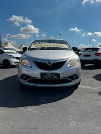 Ypsilon 1.2 69 CV 5 porte Platinum 06/2016