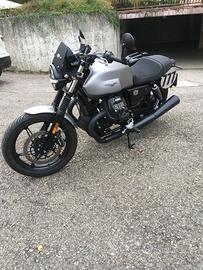 Moto Guzzi v7 stone