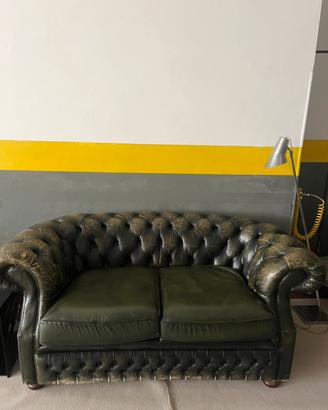 Divano Chesterfield due posti