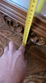 Grande specchio in legno massello intagliato