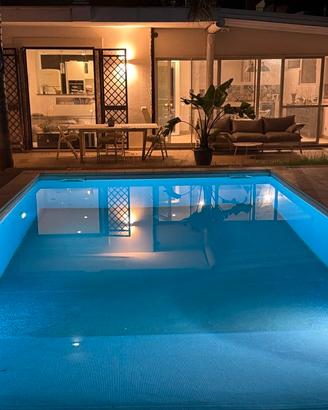 IMMOBILIARE GROUP.VILLA PRESTIGIOSA PISCINA