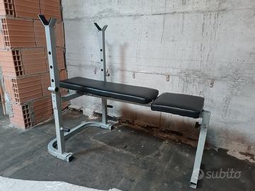 Panca piana con supporto per bilanciere 