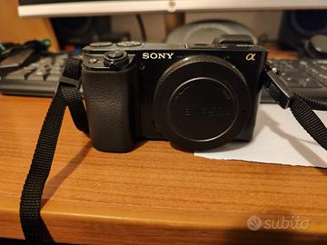 Sony alpha 6100 + Sony E35F18+accessori vari