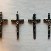 Quattro crocefissi antichi 