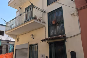 Scafati,centro, casa indipendente, libera subito