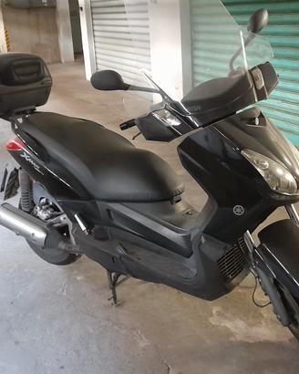 Scooter XMAX 250