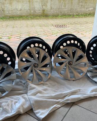 CERCHIONI Volkwagen completi di coppe.  NUOVI!
