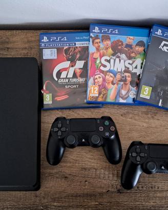 PLAYSTATION 4 SLIM 1 TB + 2 JOYSTICK + 4 GIOCHI