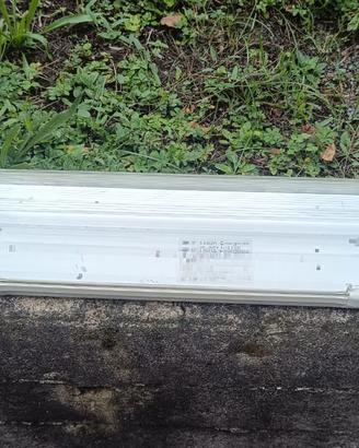 lampada di emergenza.