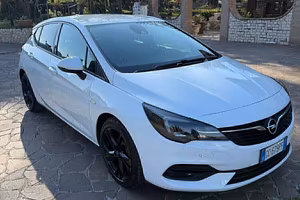 Opel Astra GS Line berlina 1.5 Diesel anno 09-2020