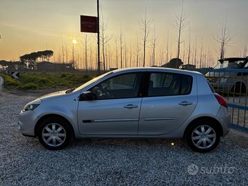 Renault Clio 1.2 16V 5 porte Luxe