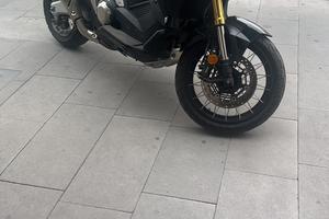 Xadv 750