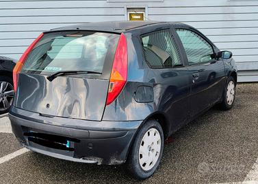 Fiat Punto 1.2 benzina neopatentati