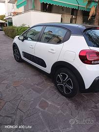 Citroen C3 Pure Tec Shine  34.310 km  - BENZINA