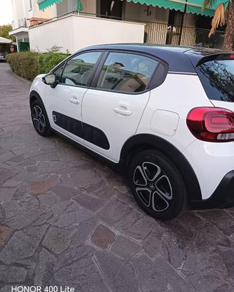 Citroen C3 Pure Tec Shine  34.310 km  - BENZINA