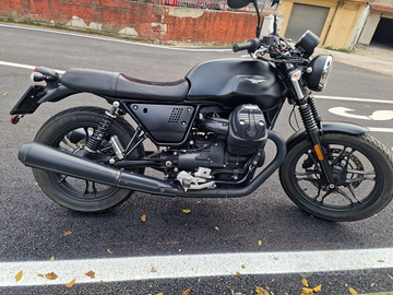 Guzzi V7 Stone III Accessoriata e Tagliandata