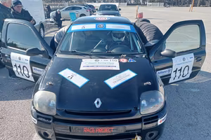 Renault Clio RS 2.0 - Omologata per pista e rally