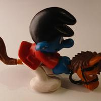 puffo cavallo di legno