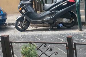 Piaggio X9