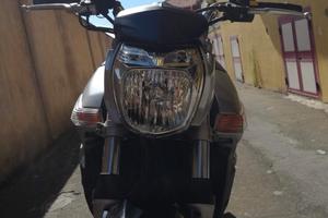 Suzuki gsr 600