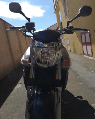 Suzuki gsr 600