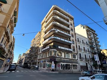 Via pupino zona centro con doppio ingresso