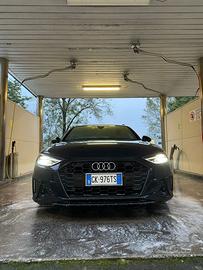 Audi a4  Avant 40.2.0 tdi mhevS line. 2021 -
