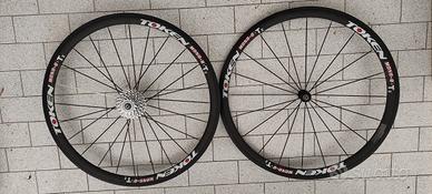 Ruote full carbon Token Campagnolo