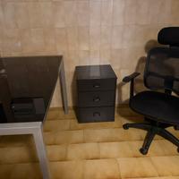 Tavolo pc -sedia -cassettiera x ufficio
