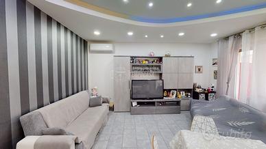 AMPIO TRILOCALE RISTRUTTURATO A 300m DAL MARE!