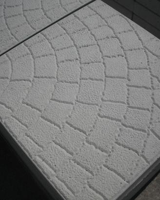 Piastrelloni in cemento grigio