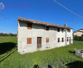 Rustico con terreno edificabile e agricolo