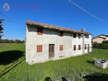 Rustico con terreno edificabile e agricolo