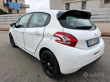 Peugeot 208 sport 