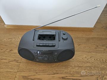Sony Mega Bass Radio cassette anni 90