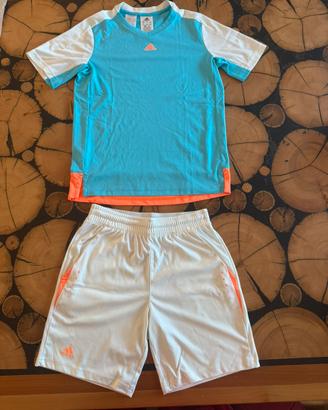Completino da tennis adidas per bambino