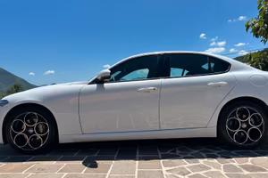 Alfa Romeo Giulia Tech edition 2.2 150 cv AT8