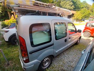 Kangoo 2006 come pezzi di ricambio è disponibile 