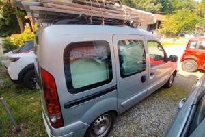 Kangoo 2006 come pezzi di ricambio è disponibile 