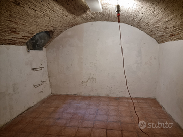 Cantina a Firenze (trattabile)