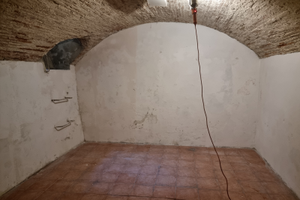 Cantina a Firenze (trattabile)