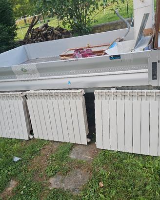 3 radiatori e 1 termoarredo