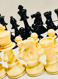 Set di Scacchi stile Staunton. Nuovi