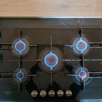 Piano cottura 5 fuochi Hotpoint 