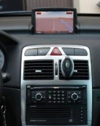 Caricatore autoradio + bracciolo + cerchi 17" 