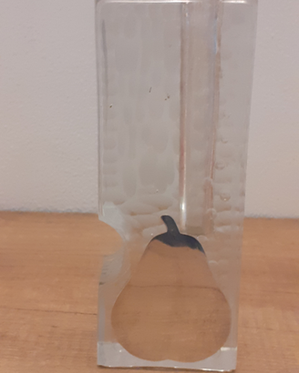 Vaso di design in vetro molato e argento