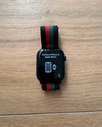 Apple Watch 7 - 45 mm