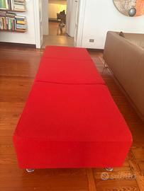Divano rosso Cappellini