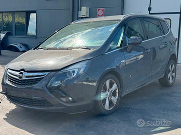 OPEL ZAFIRA per ricambi usati B16DTH