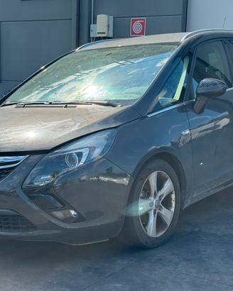 OPEL ZAFIRA per ricambi usati B16DTH